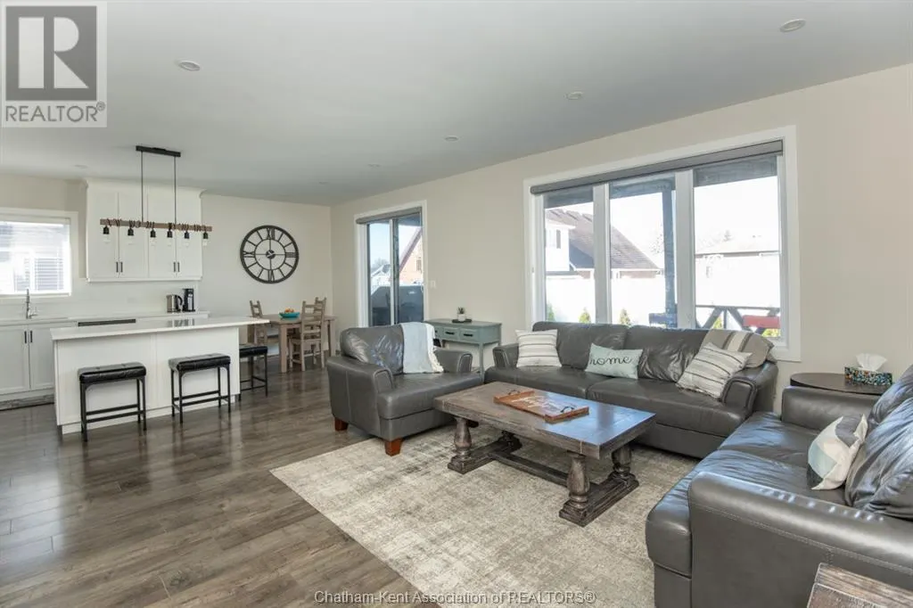 7 VENTURE CRESCENT