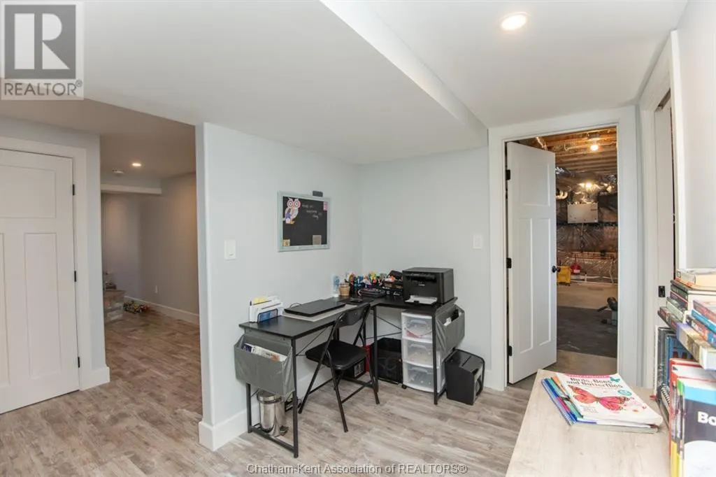 7 VENTURE CRESCENT