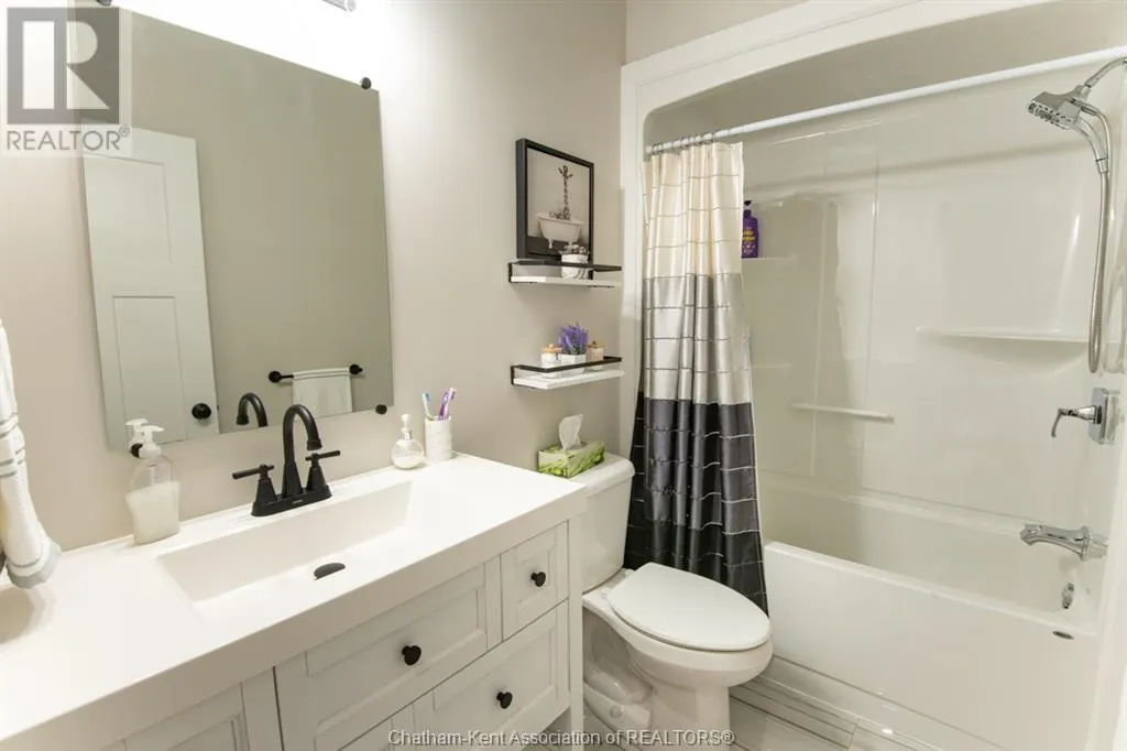 7 VENTURE CRESCENT
