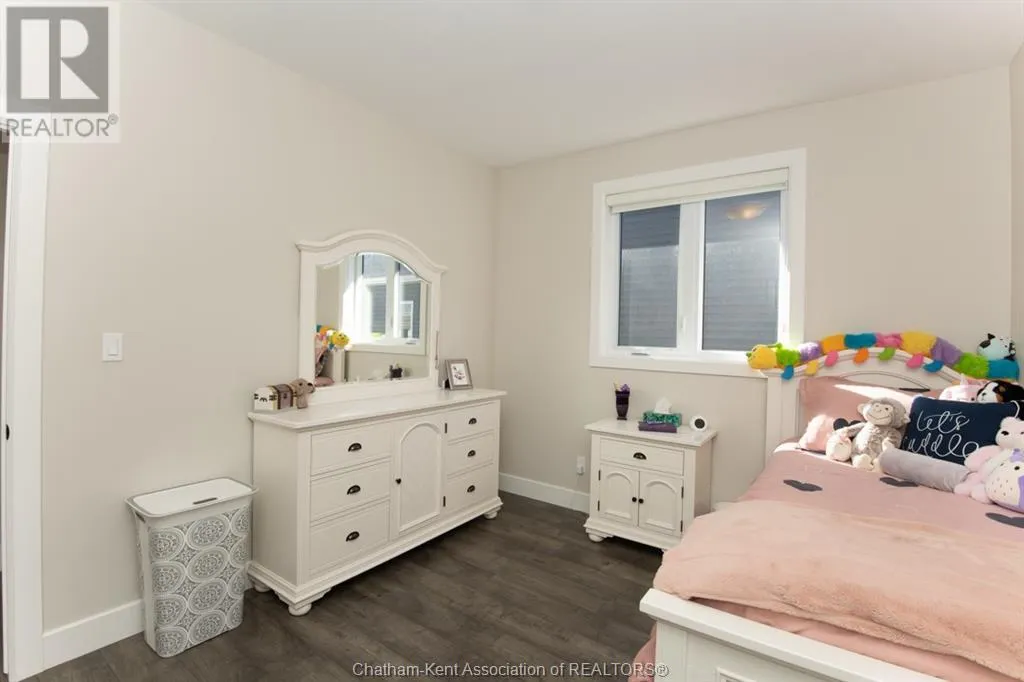 7 VENTURE CRESCENT