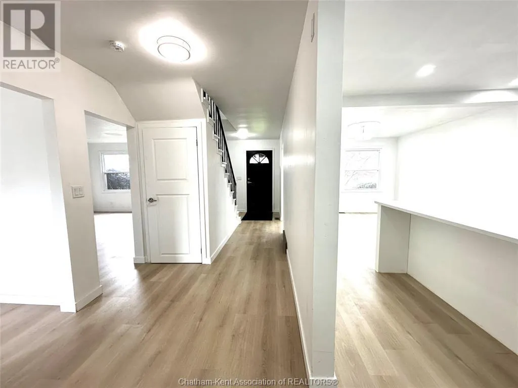 163 Cecile AVENUE