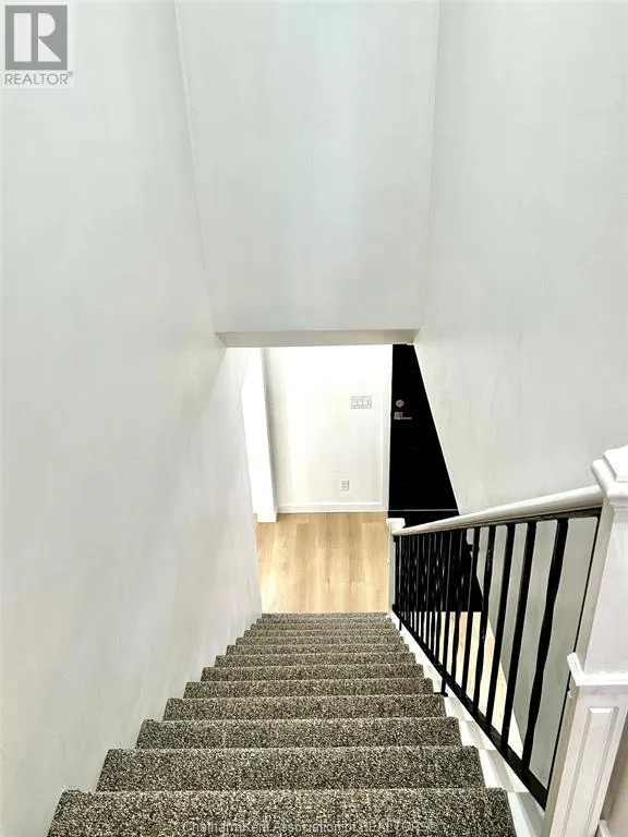 163 Cecile AVENUE