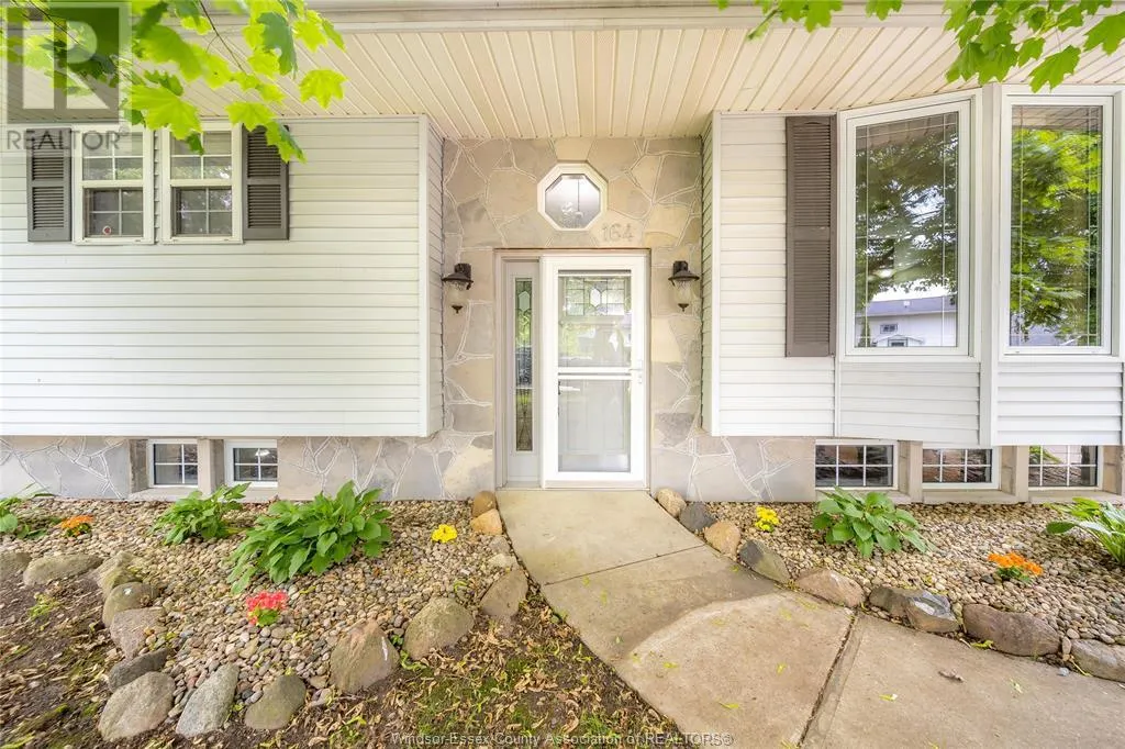 164 MUNGER AVENUE