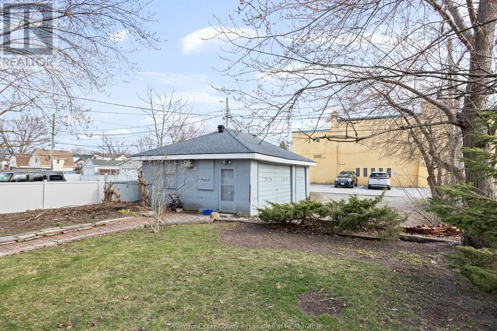 12325 TECUMSEH ROAD East