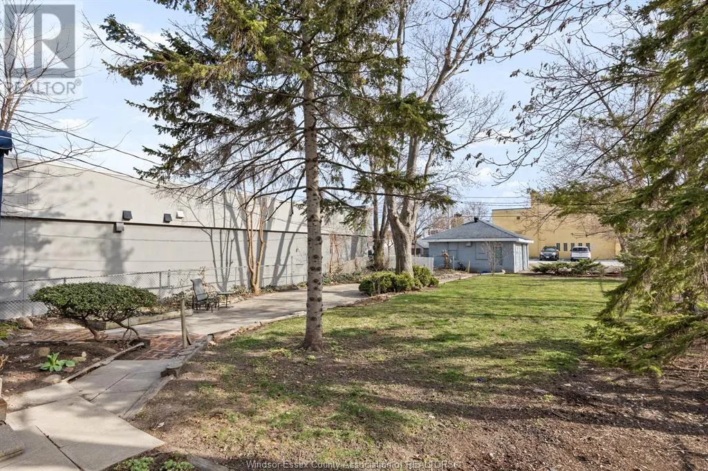 12325 TECUMSEH ROAD East