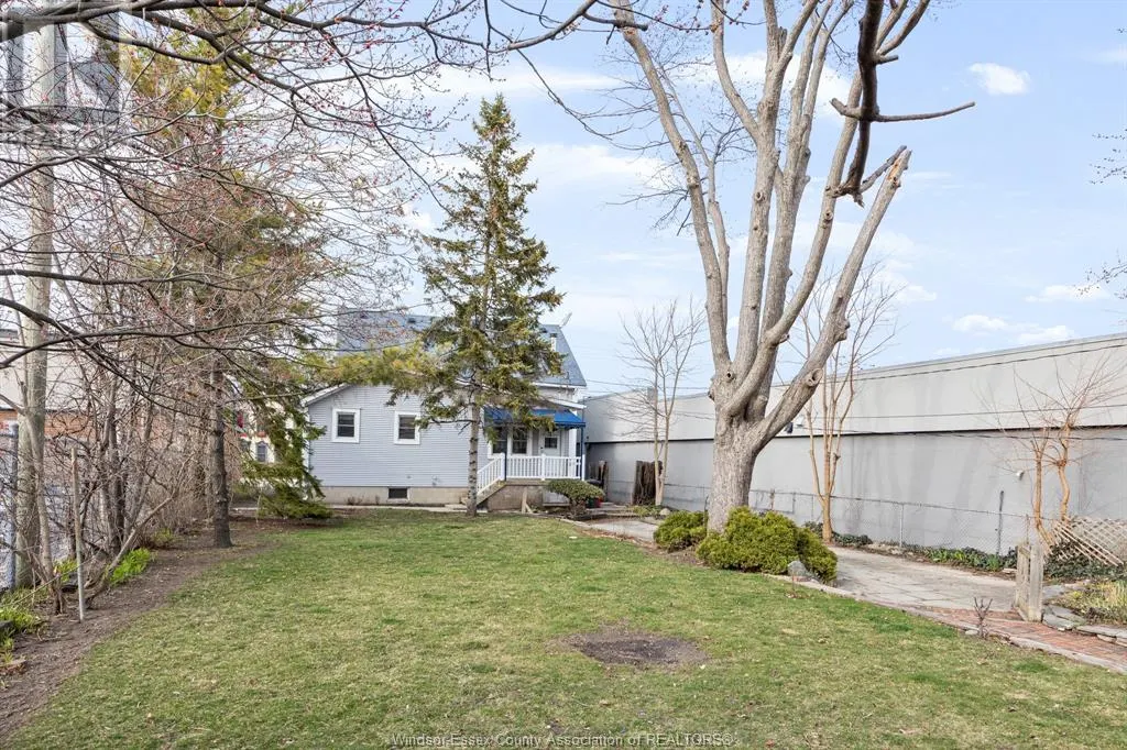 12325 TECUMSEH ROAD East