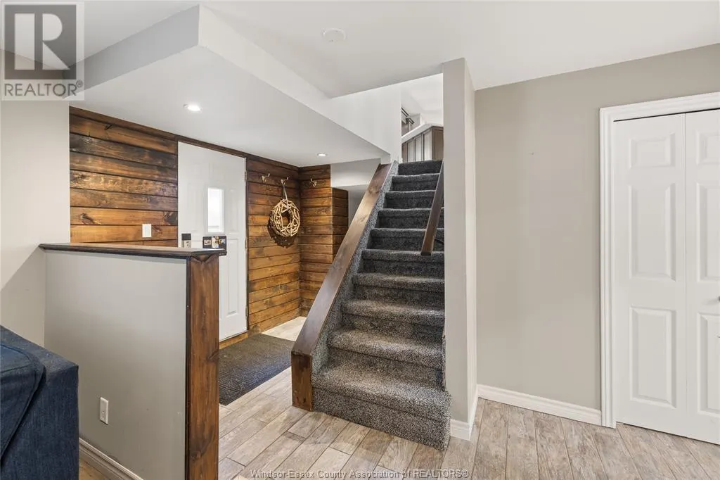 4259 Roseland DRIVE East
