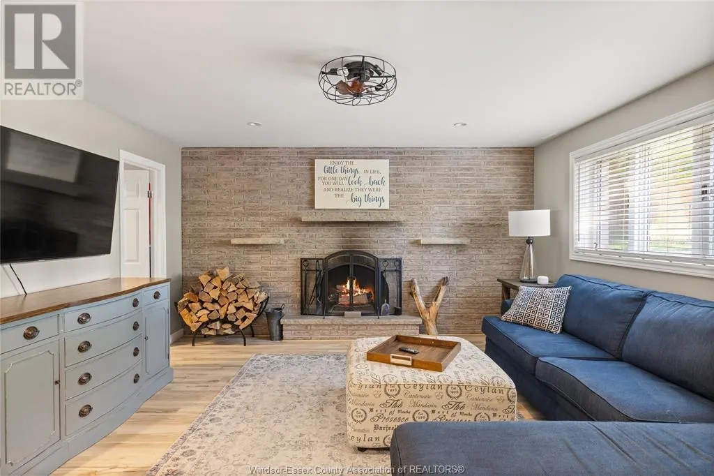 4259 Roseland DRIVE East