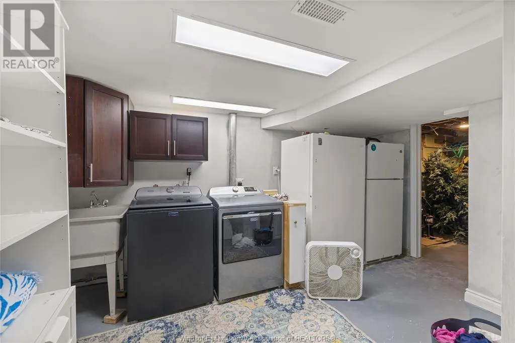 4259 Roseland DRIVE East