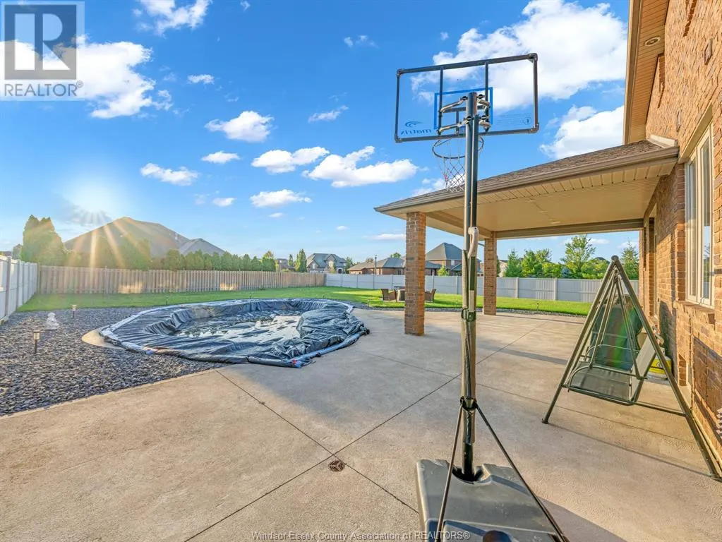 374 POPLAR DRIVE