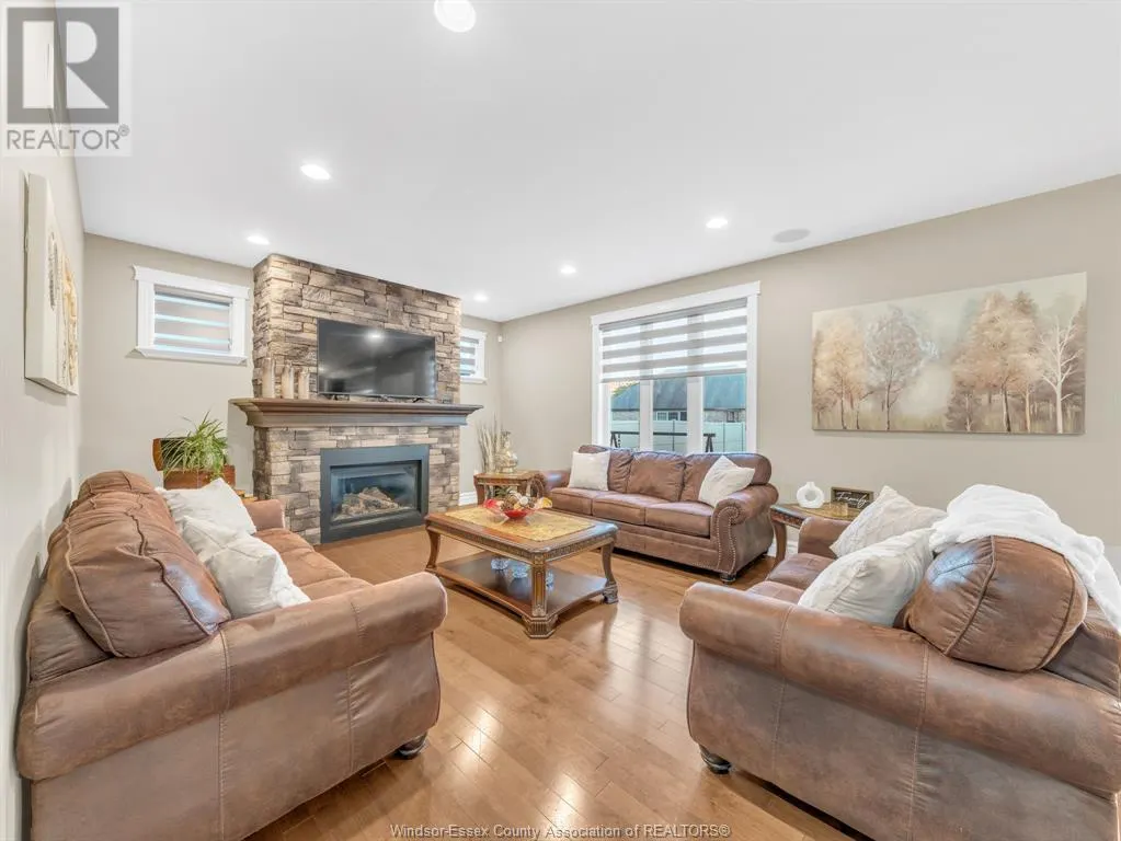 374 POPLAR DRIVE