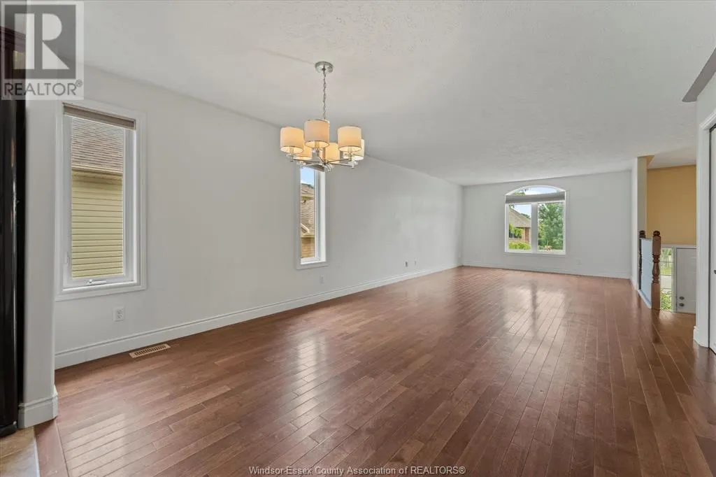 379 SELLICK DRIVE