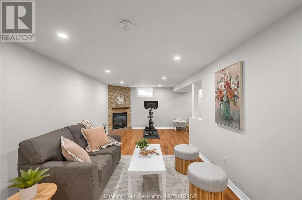 38 Burton AVENUE