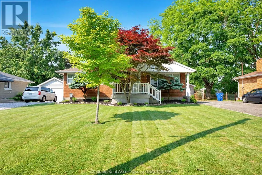 38 Burton AVENUE