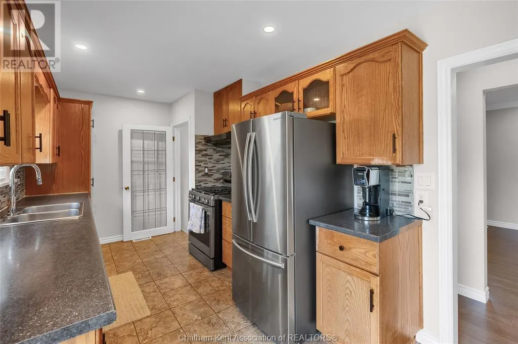 38 Burton AVENUE