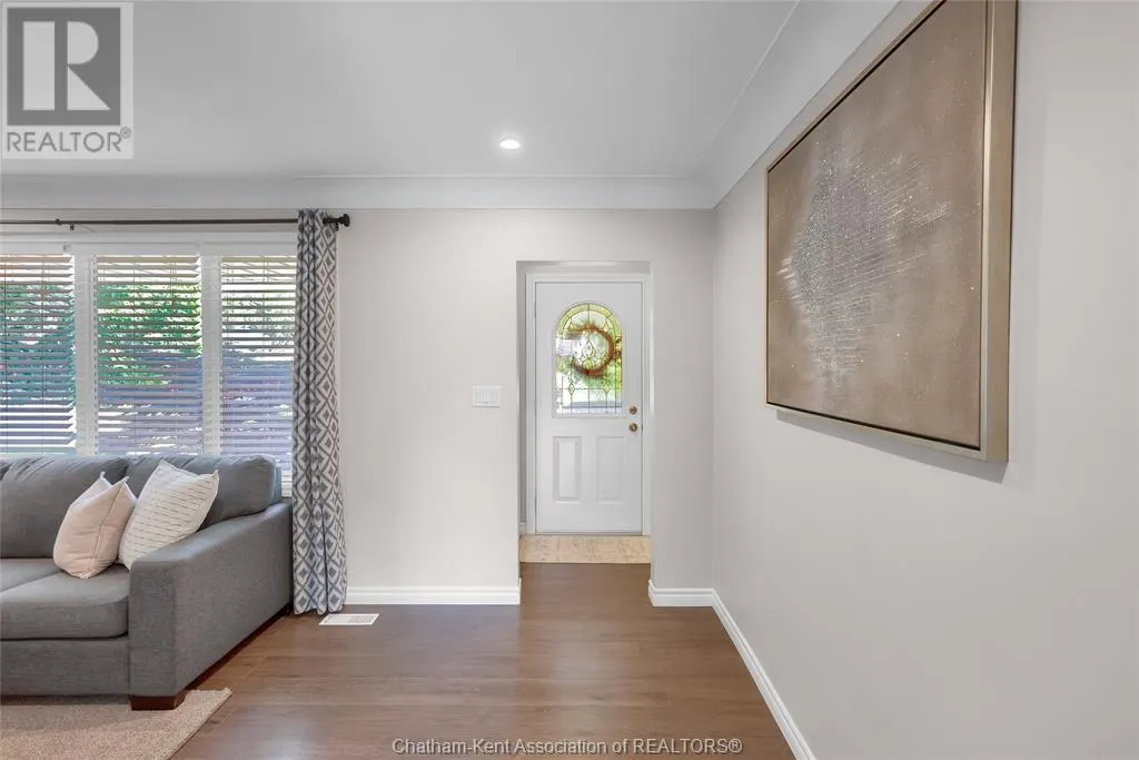 38 Burton AVENUE