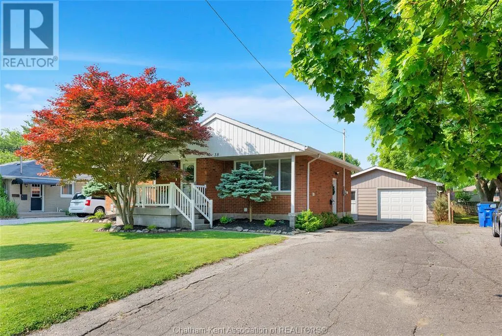 38 Burton AVENUE