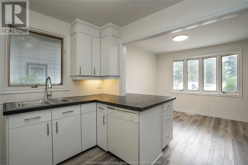 554 LESPERANCE ROAD