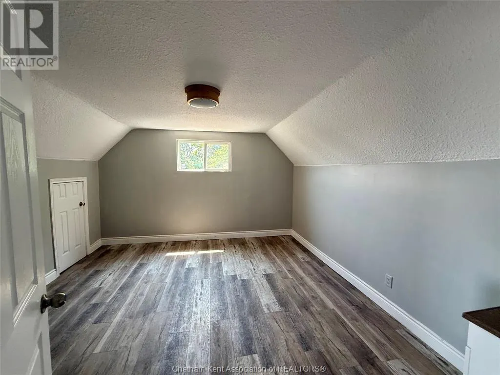 448 Grand AVENUE East