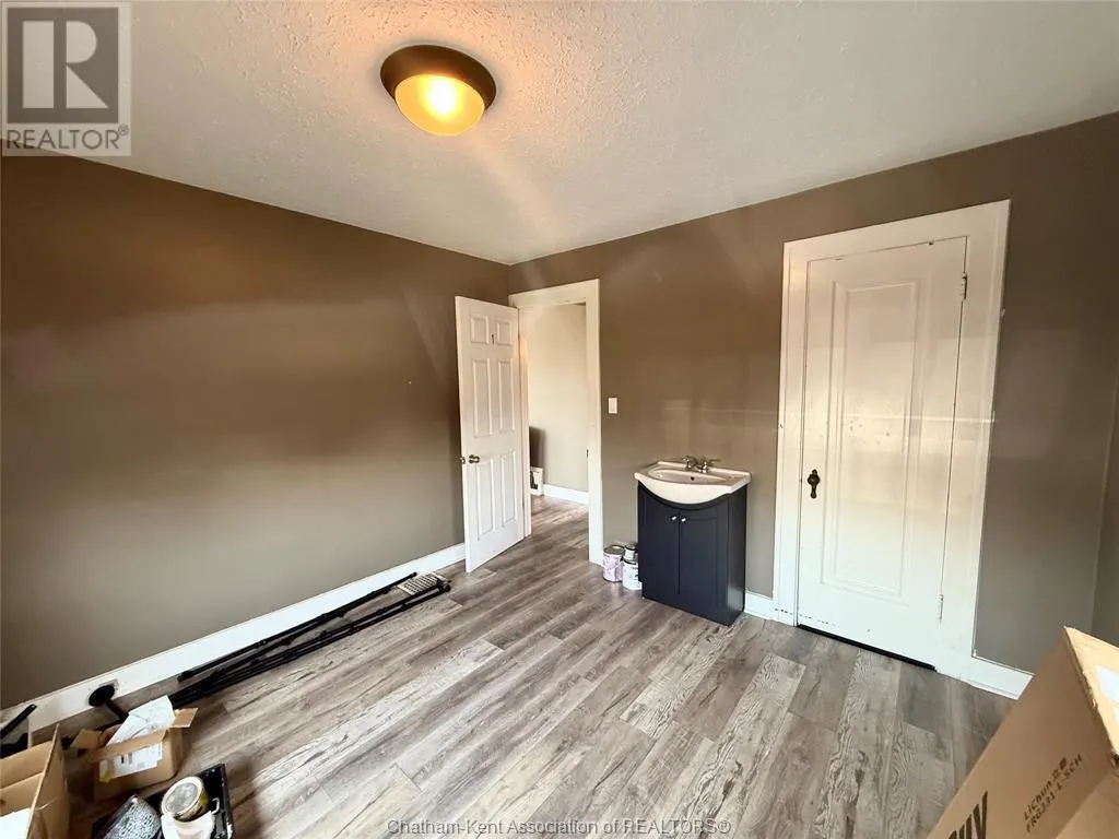 448 Grand AVENUE East