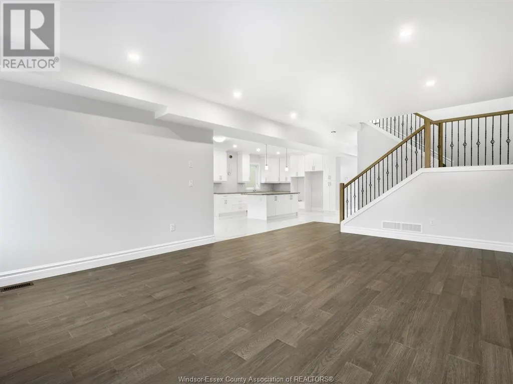216 Cowan COURT