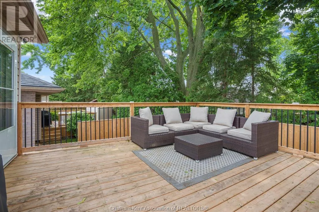 22 Fieldstone PLACE