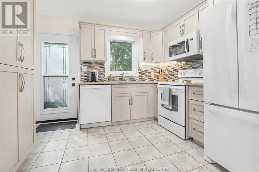 22 Fieldstone PLACE