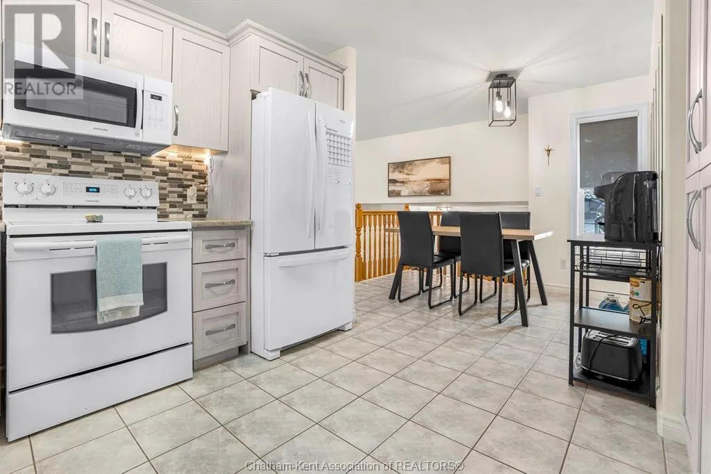22 Fieldstone PLACE