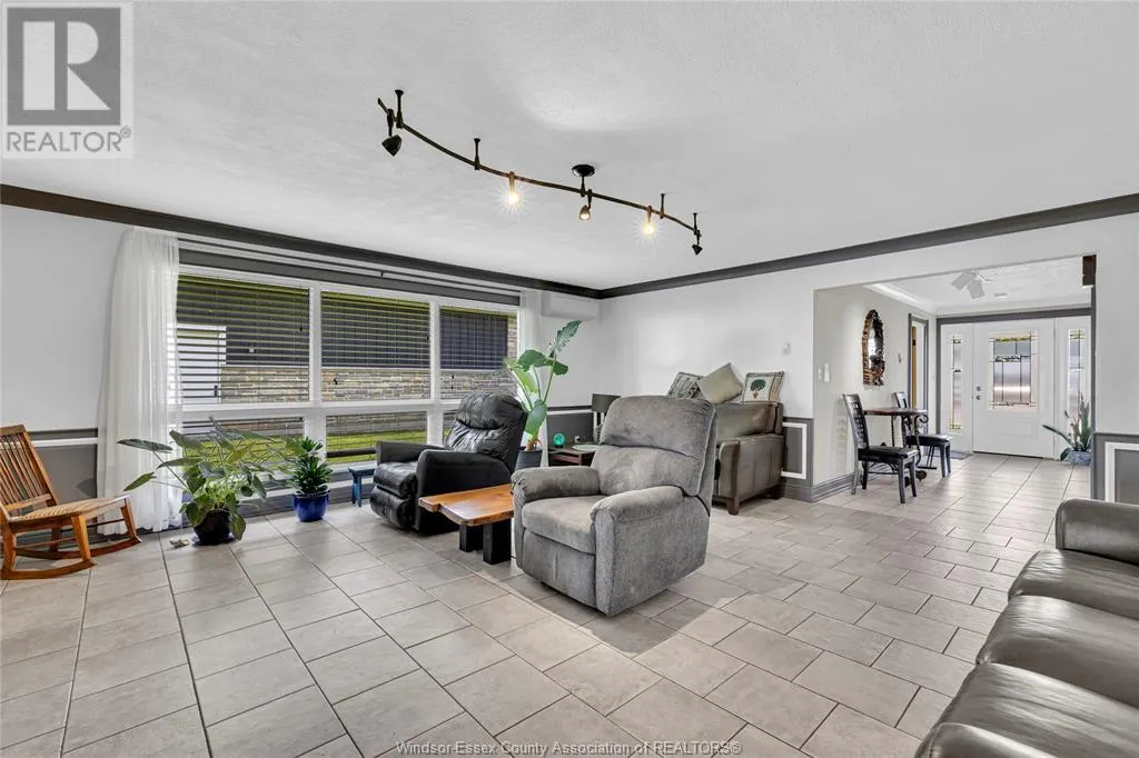 1711 HERITAGE ROAD