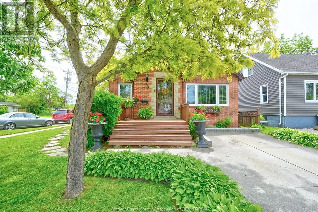 38 CAMERON AVENUE