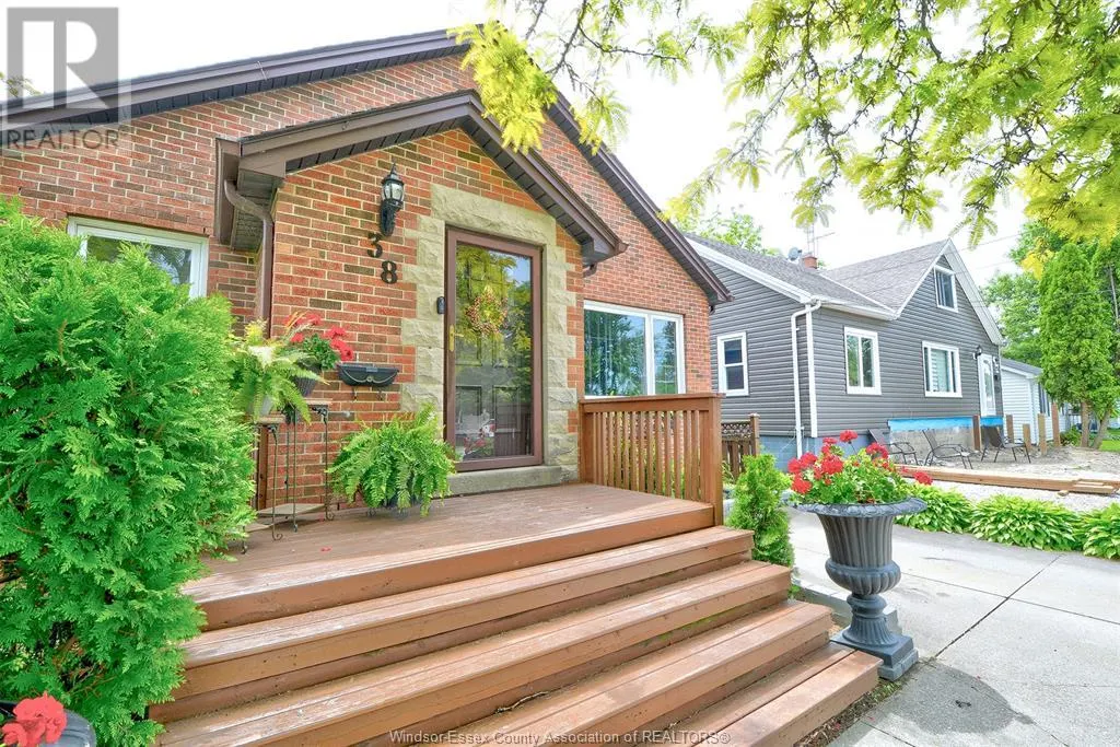 38 CAMERON AVENUE