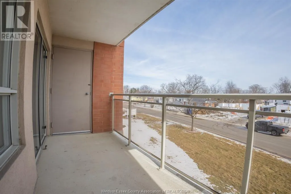 99 ROBSON Unit# 203