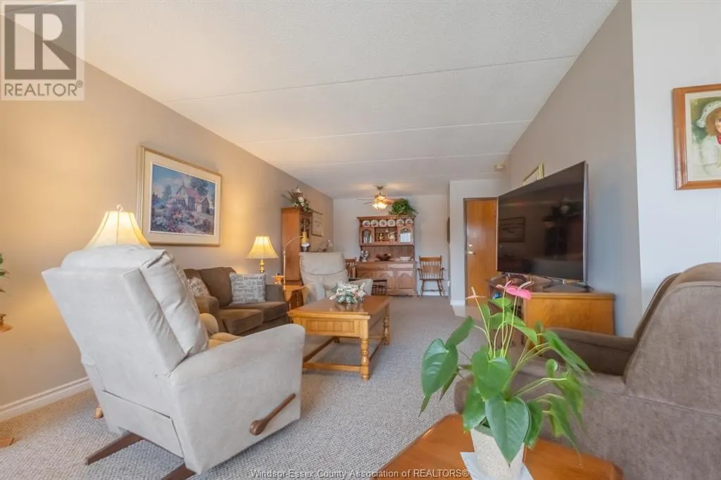 99 ROBSON Unit# 203