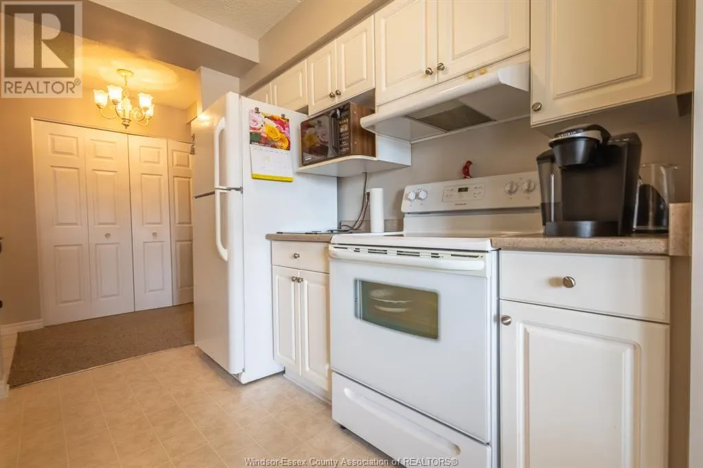 99 ROBSON Unit# 203