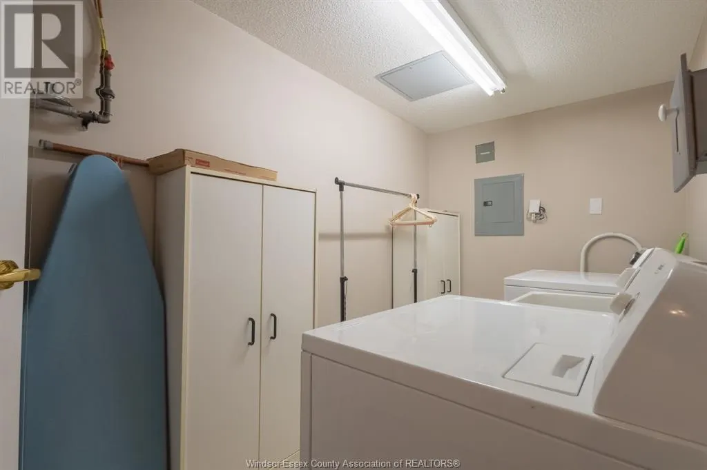99 ROBSON Unit# 203