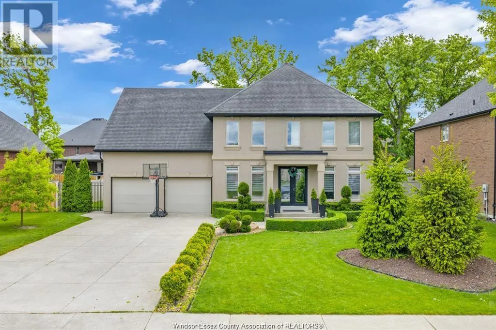 1083 REGENCY CRESCENT