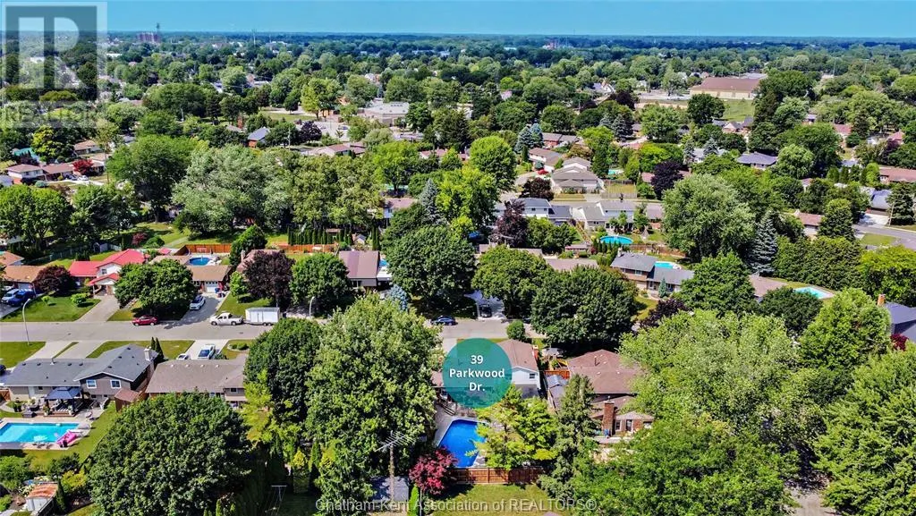 39 Parkwood DRIVE