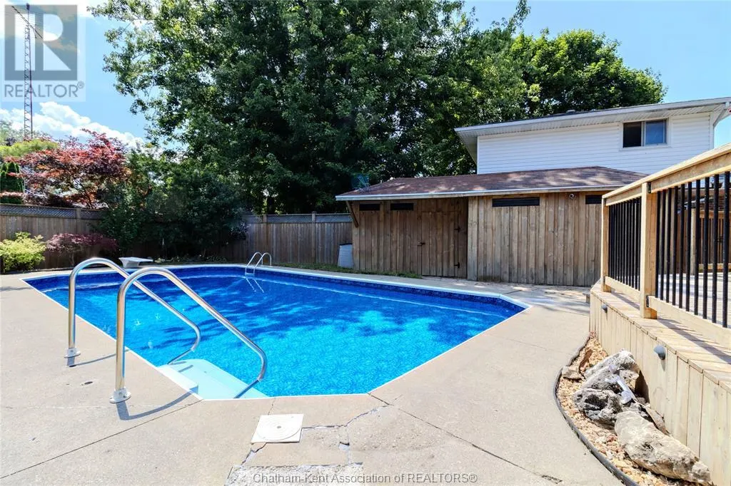 39 Parkwood DRIVE
