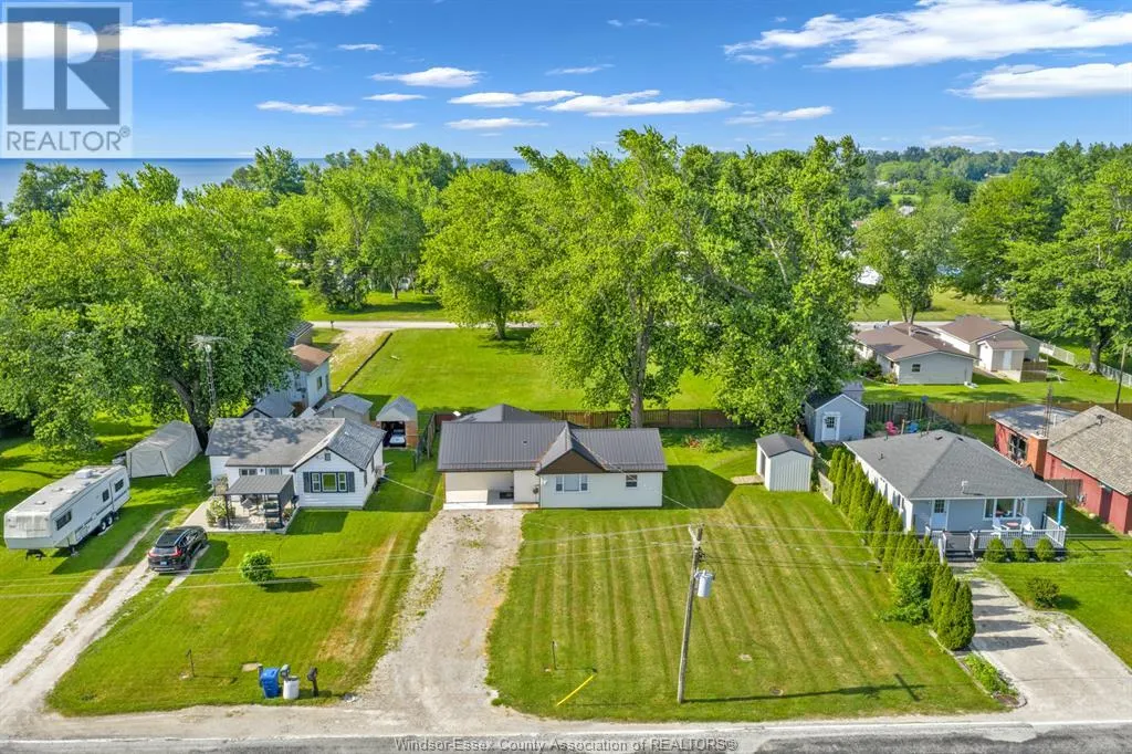 2416 Fox Run ROAD