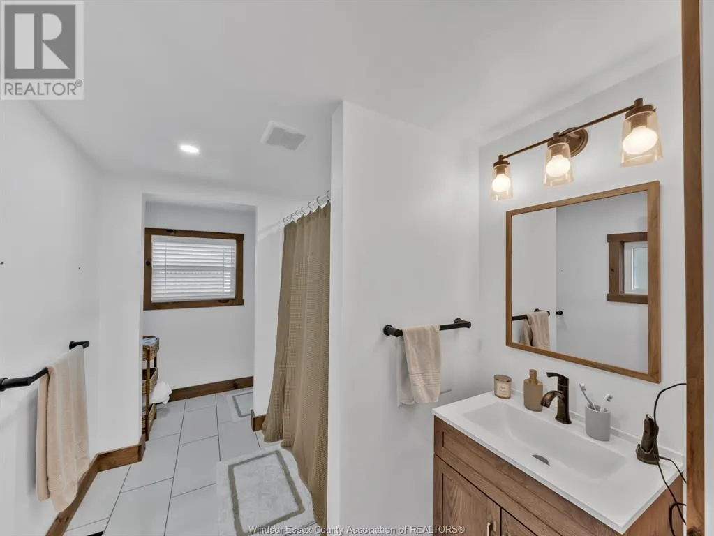 2416 Fox Run ROAD
