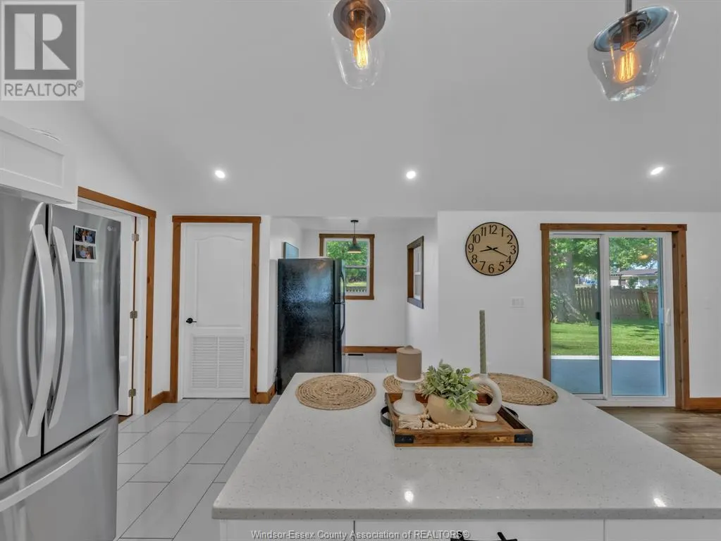 2416 Fox Run ROAD