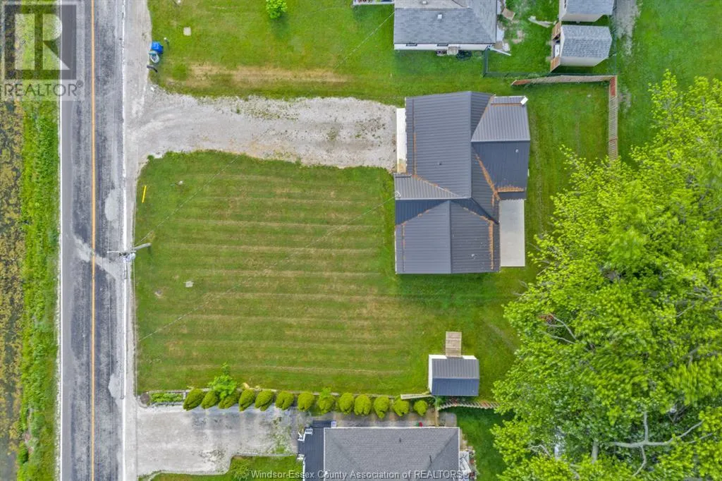 2416 Fox Run ROAD