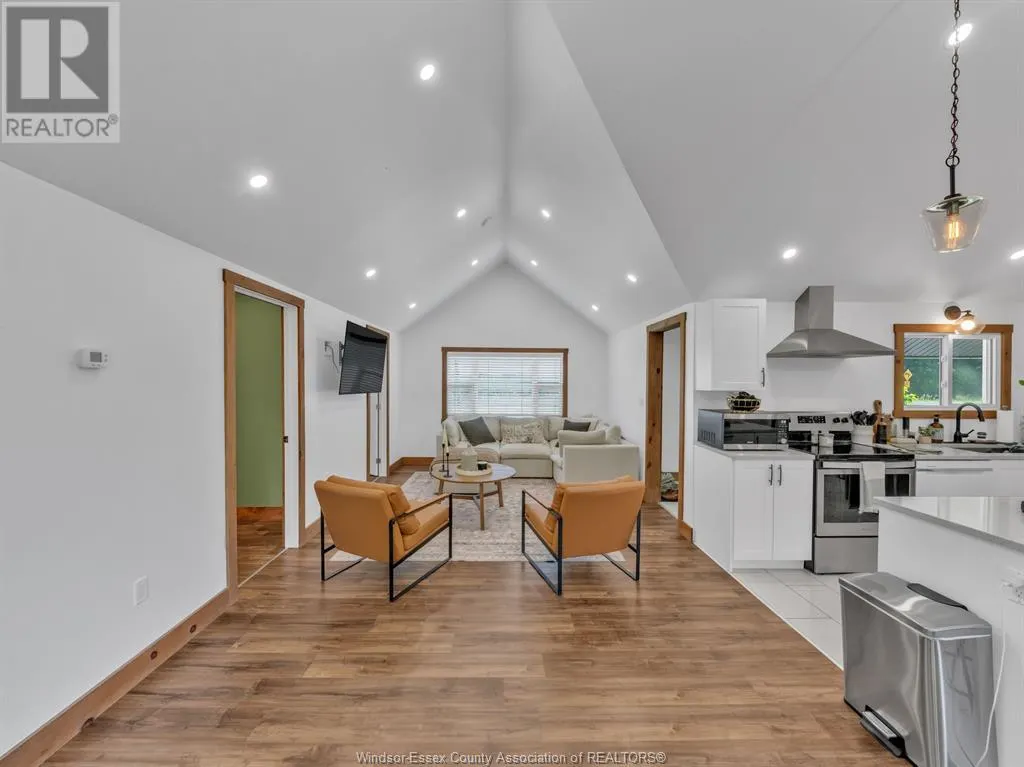 2416 Fox Run ROAD