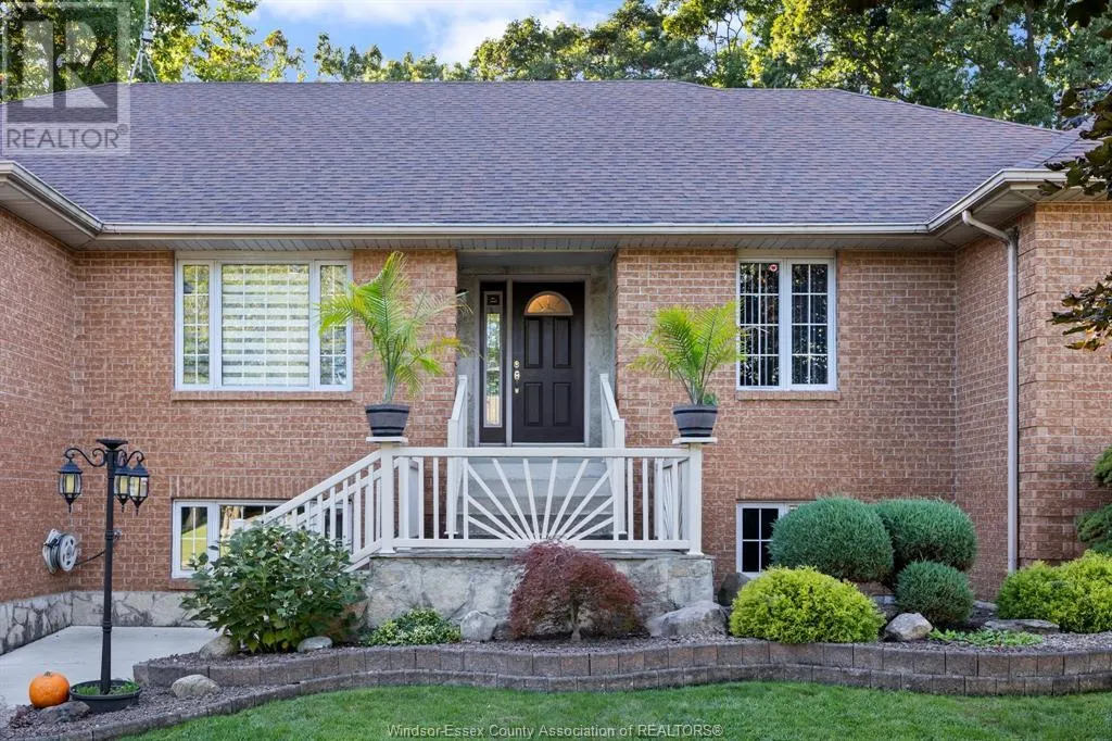 217 WOODLAND DRIVE