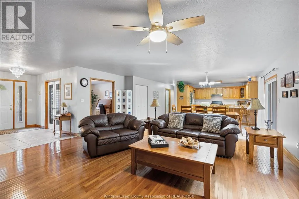 217 WOODLAND DRIVE
