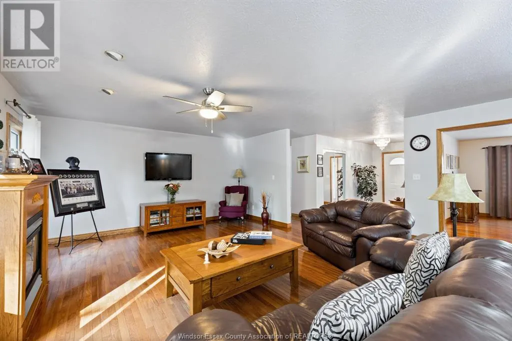 217 WOODLAND DRIVE