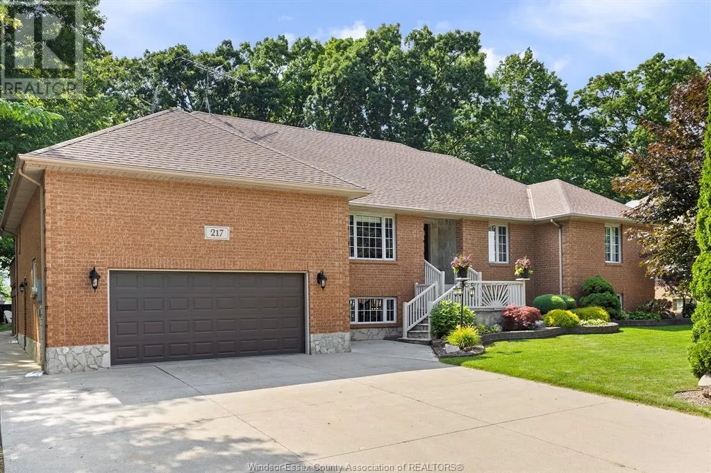 217 WOODLAND DRIVE