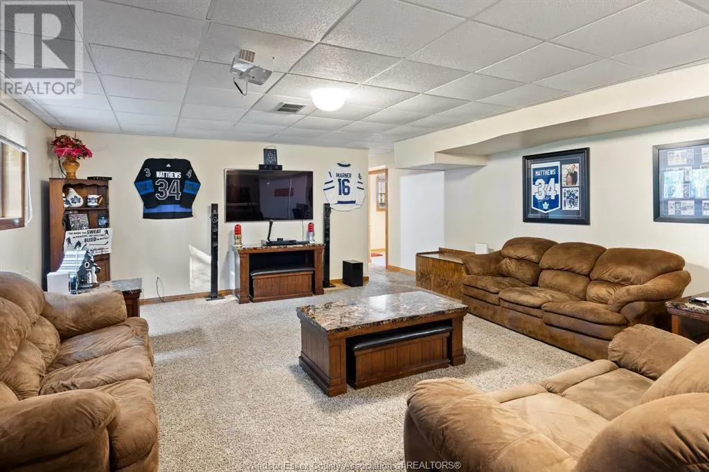 217 WOODLAND DRIVE