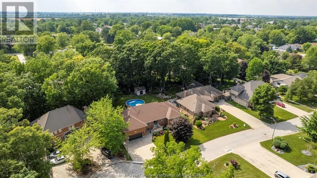 217 WOODLAND DRIVE