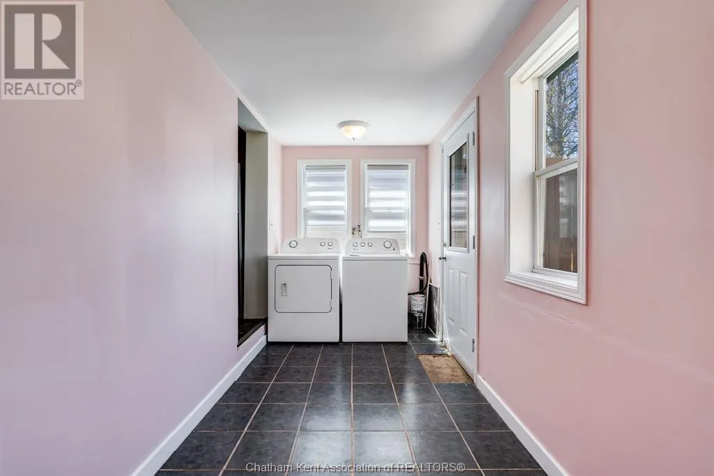 32 Degge STREET